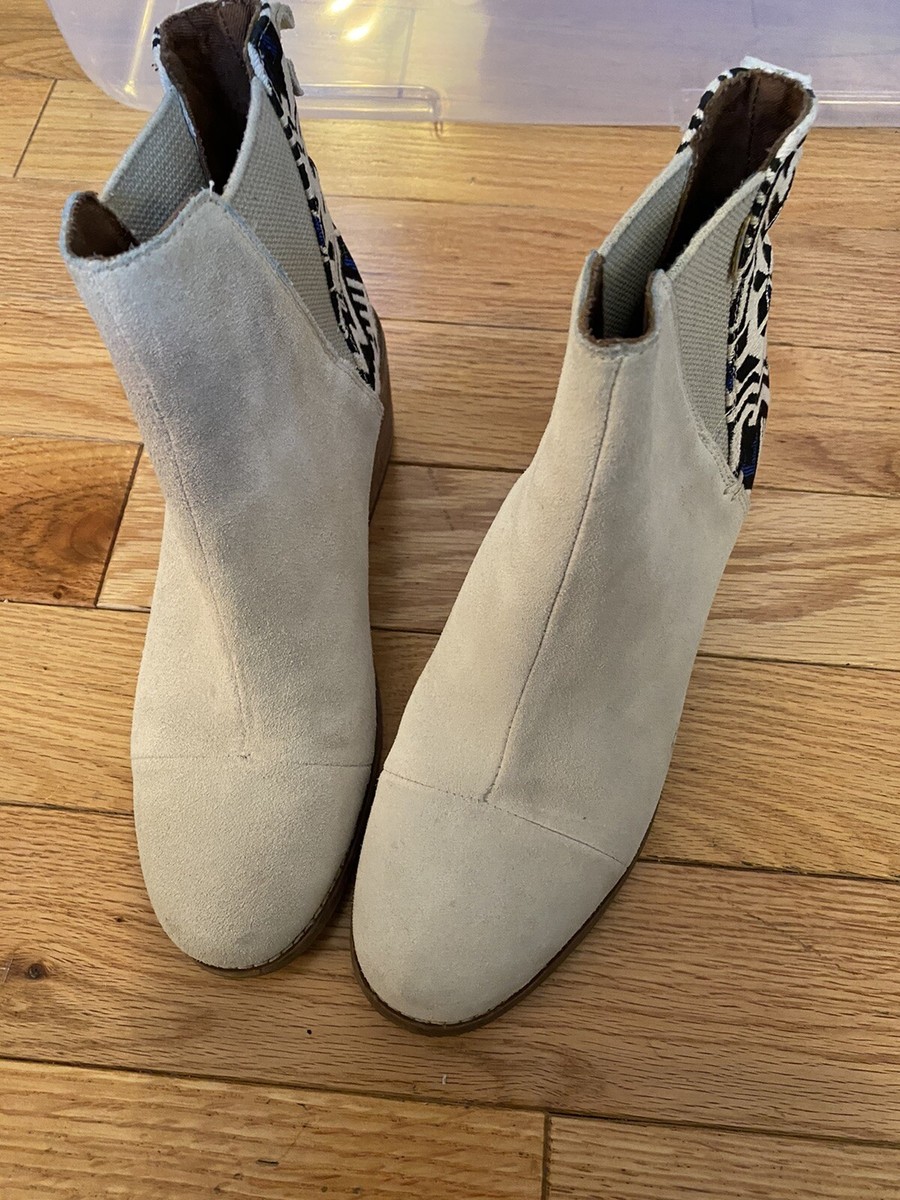 TOMS Ivory suede ankle booties w/ Aztec geometric embroidery, women's size  9W
