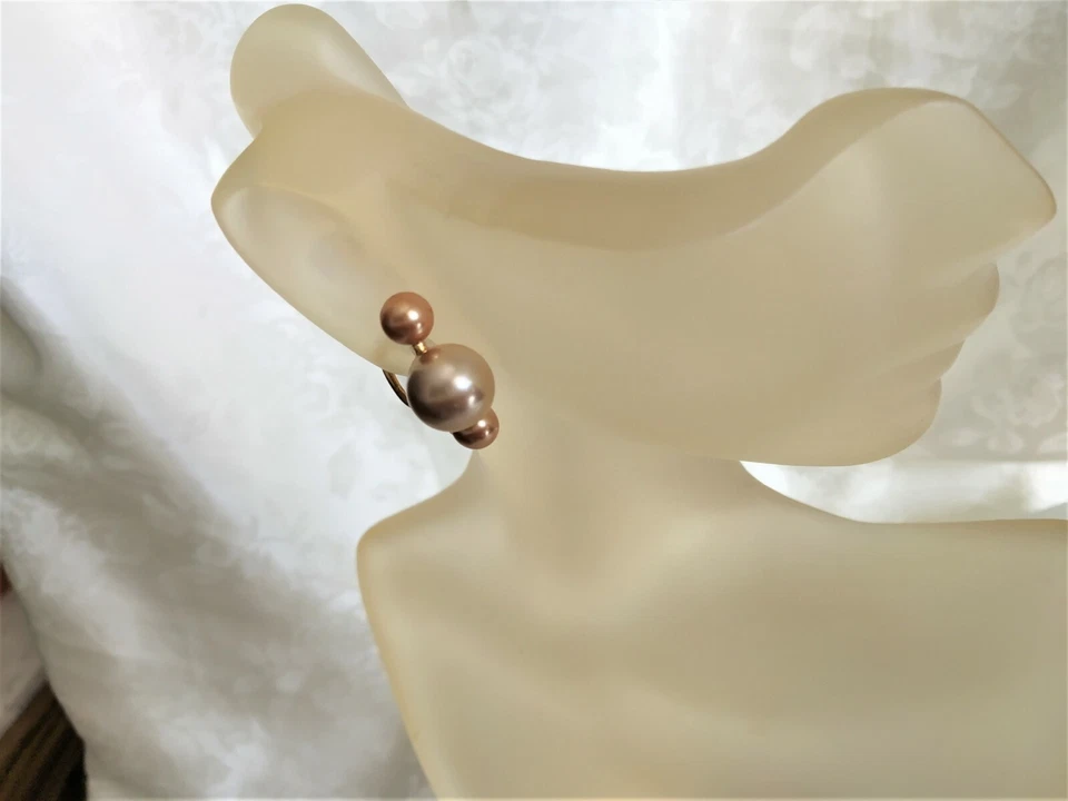 TRIPLE STUD WHITE/GOLD MAJORCA/MALLORCA PEARL EARRINGS GOLD FILLED CLIP-ON BACK - Image 3 of 4