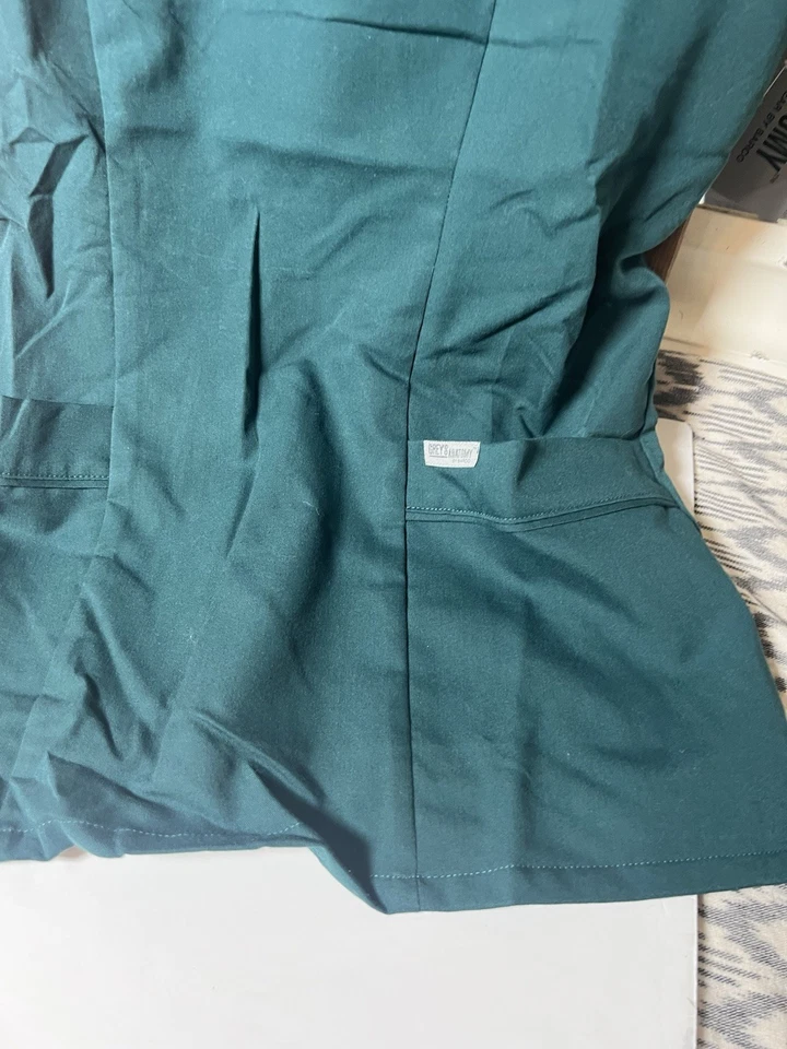 Lot 2 Grey's Anatomy Barco Printed V-Neck Scrub Top Size S Deep Forest Gardena - Image 3 of 4