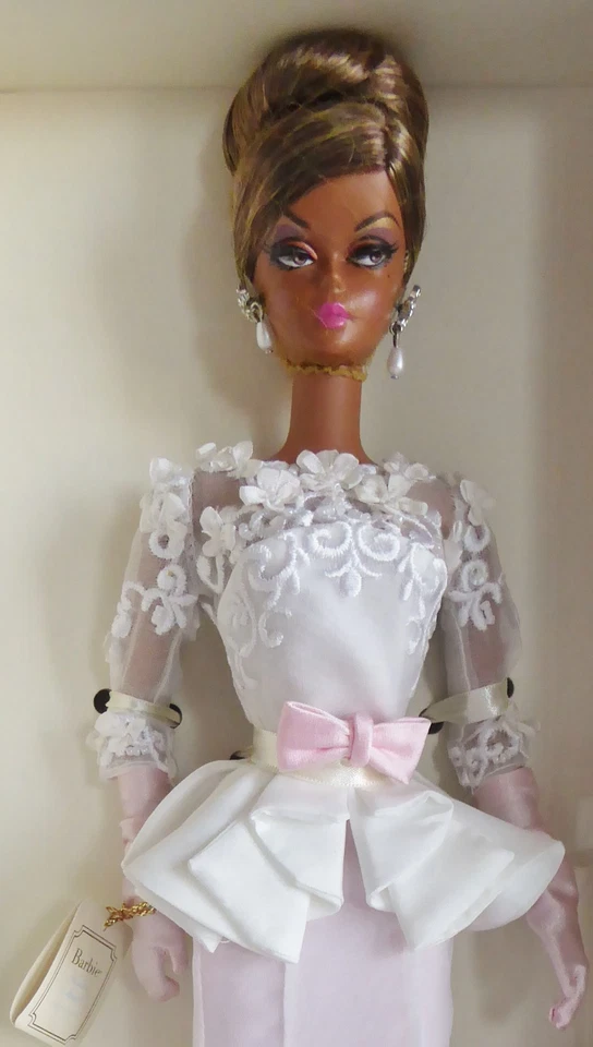 Barbie Silkstone Fashion Model Evening Gown AA W3426 Gold Label 2011 NRFB - Image 2 of 4