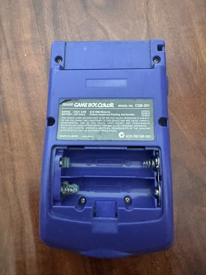 Nintendo Game Boy Color Púrpura Uva - Probado y Funcionando Auténtico Sin Sonido Foto 2 de 4