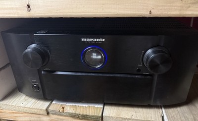 Marantz AV7005 AV Processor Pre Amp Tuner w/ XLR Remote & Mic