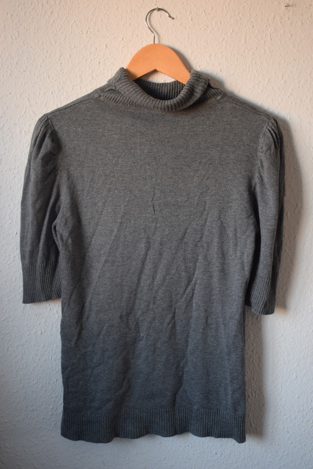 Vintage Style Grey Fine Knit Turtleneck - Puff Sleeve Knit Top - Size S/M