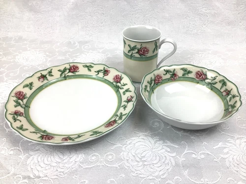 Wedgwood English Cottage Rose 3 Pc Lot Salad, Bowl, Mug VGUC No chips or Nicks