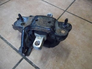 VW Polo 9N Getriebehalter Halter 6Q0199555