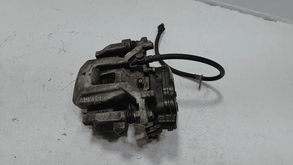 18-2024 TOYOTA CAMRY XLE XSE ЗАДНИЙ ПАССАЖИРСКИЙ ТОРМОЗ СУППОРТ И ПРИВОД ЭЛЕКТРО OEM - Изображение 2 из 4