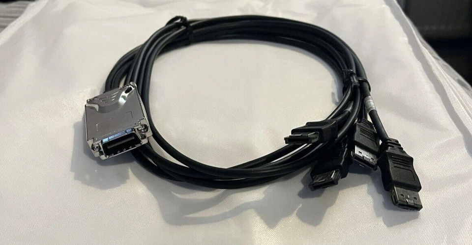  SAS/SATA II Multilane Infiniband Cable (SFF-8470), 2m to 4xeSATA - Image 4 of 4