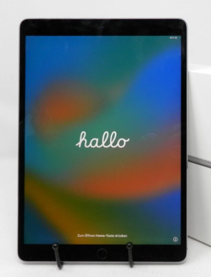Apple iPad Pro A1701 1st Gen 64GB Wi-Fi 10.5'' Screen Silver Retina Display 12MP