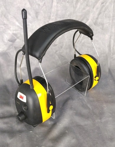 3M WorkTunes Hearing Protector with AM FM Radio 3.5mm Jack NO BLUETOOTH (Tested)