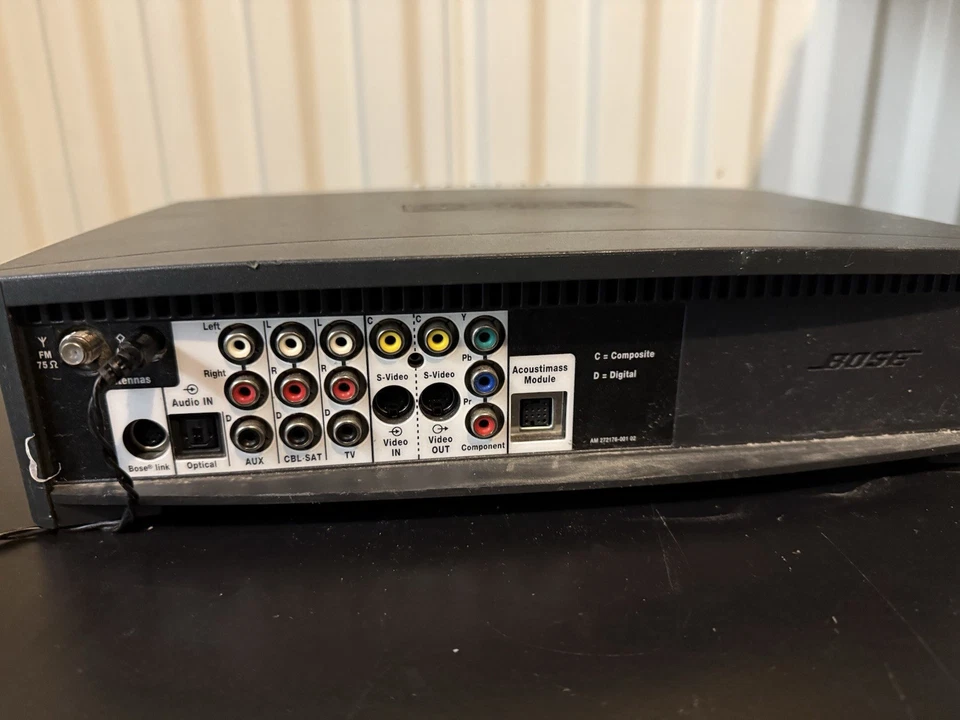 Bose Model AV3-2-1 ii Media Center Main Unit W/Two Speakers and Remote *Untested - Image 4 of 4