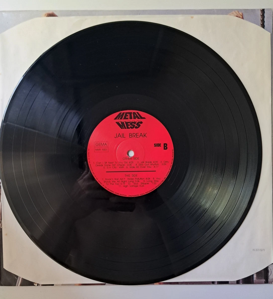AC/DC Jailbreak. ACDC