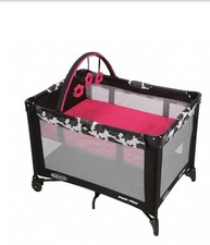 Graco Pack 'n Play On the Go Playard w/ Bassinet Insert
