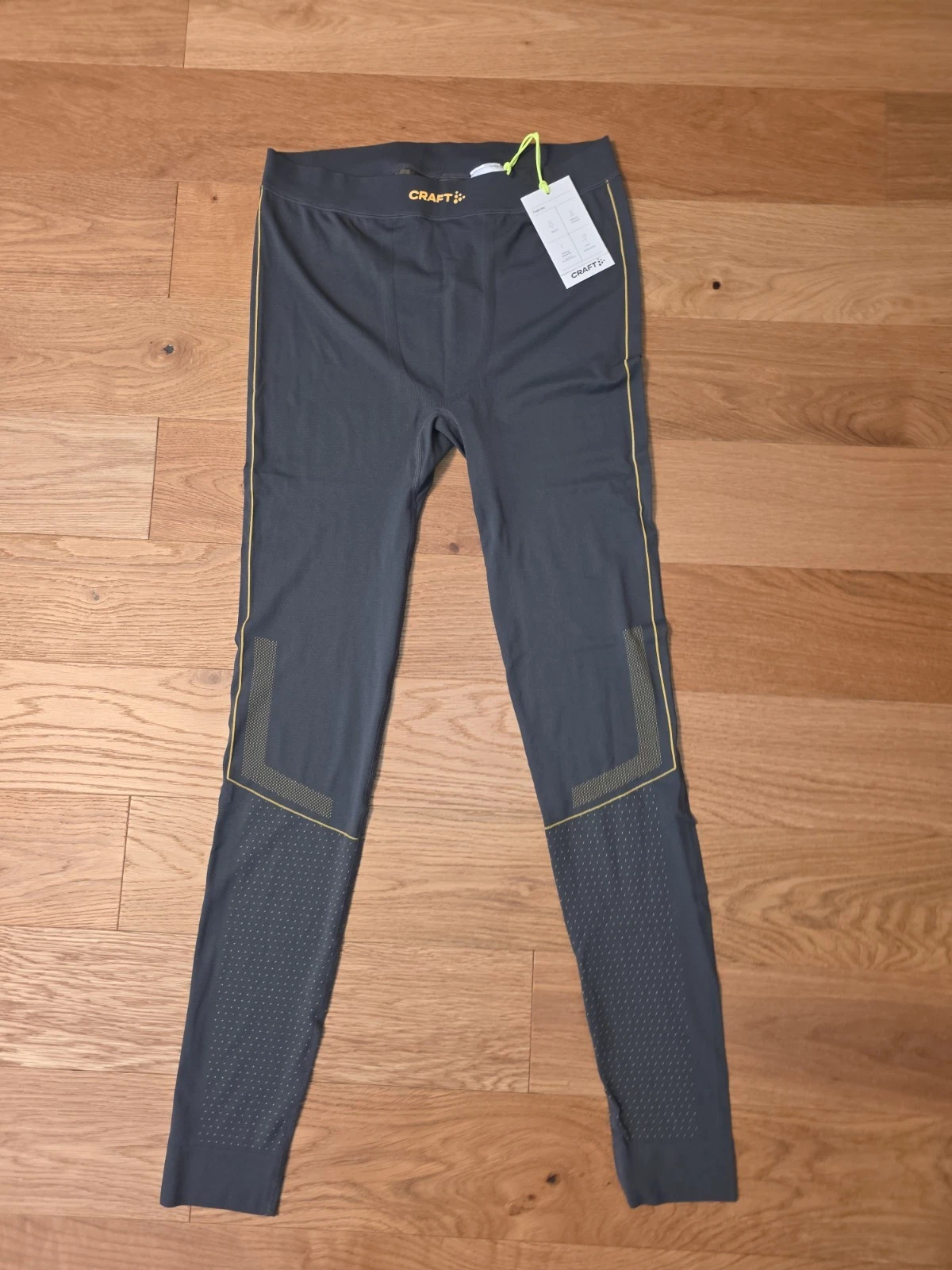 NWT Craft Men's Dry Active Intensity Base Layer Pants Granite/Amber NEW LARGE
Opens in a new window
