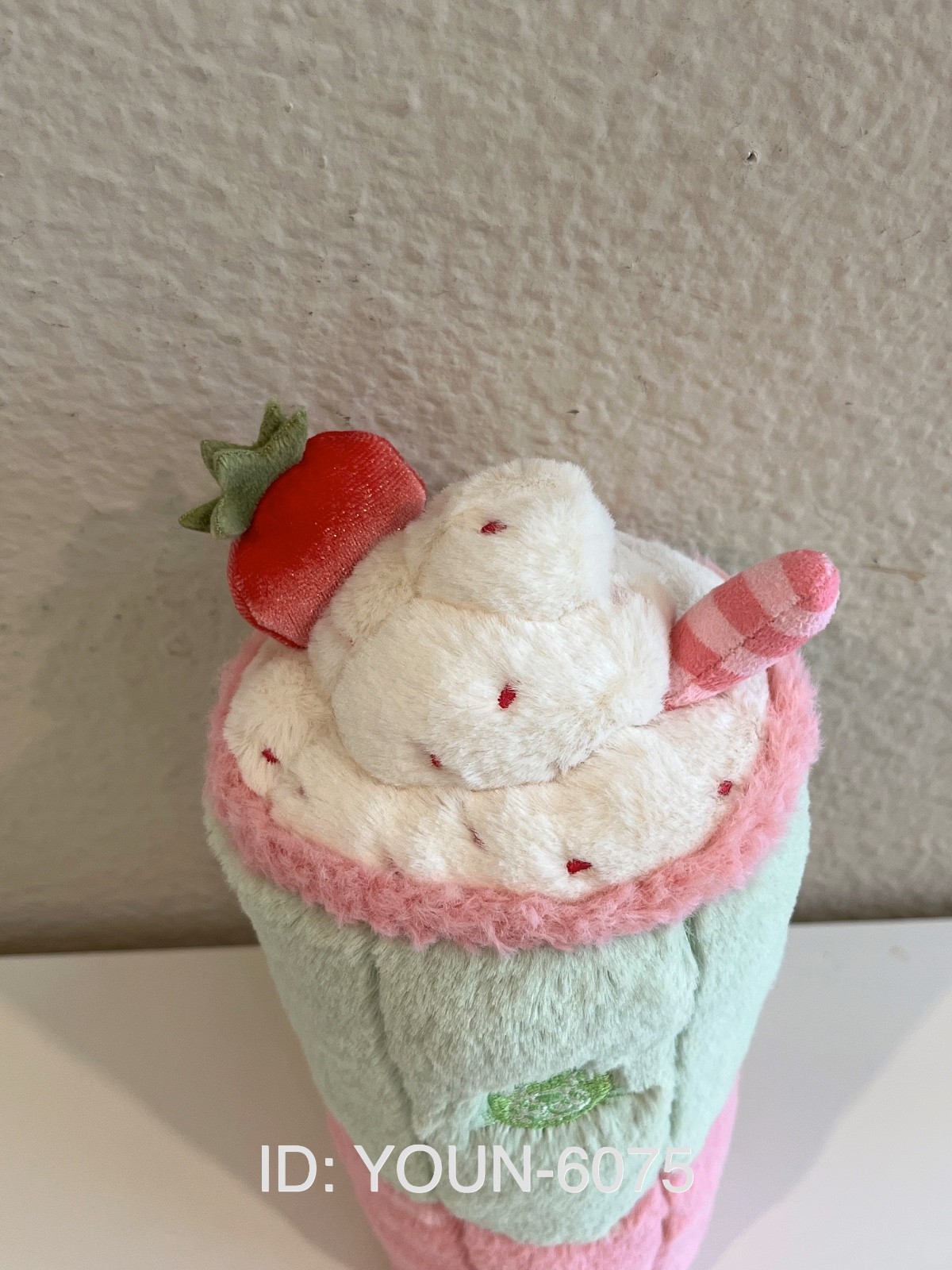 Authentic Jellycat Shanghai CAFÉ Limited Berrity Latte -NWT -Rare - Fast Ship