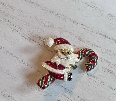 Vintage Christmas Holiday Costume Enameled Santa Sandy Cane Pin D147