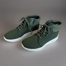 NWOT  Cloudsteppers by Clarks Knit Boots Ezera Tie Hunter Green Womens Size 7