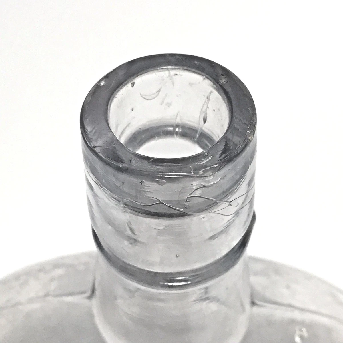 Glass lip deals ring