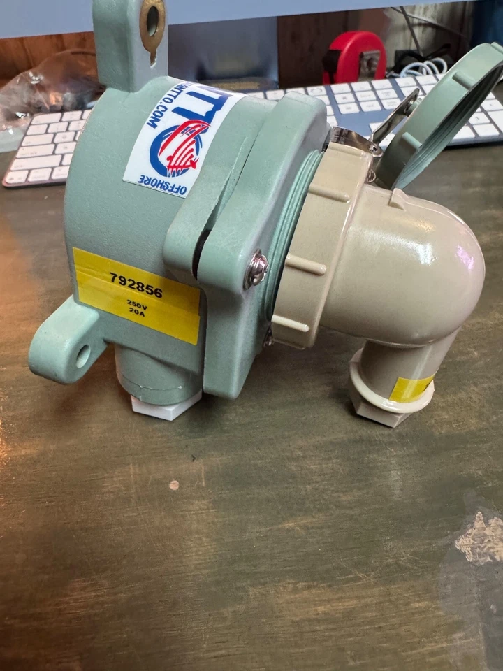 IMPA # 792813 Angle Plug (1MB) & Receptacle (1M), 3 Pin Waterproof IP67 - Image 3 of 4