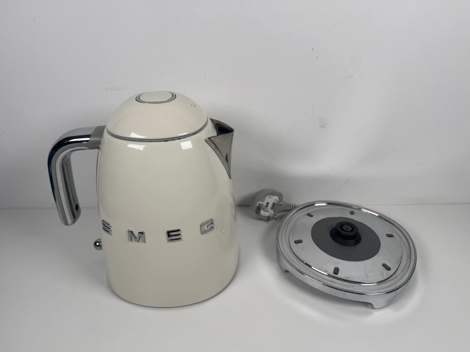 SMEG KLF03CRUK 1.7L 50's Retro Style Kettle - Cream