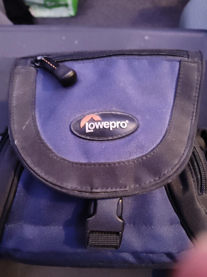 LowePro Nova Mini AW Camera Bag with Strap & Padded Divider, Rain Guard - Image 2 of 4