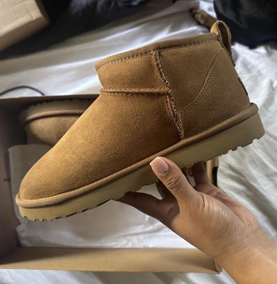 UGG Classic Ultra Mini Women s Chestnut Suede Shearling Bootie US 8 EU 39