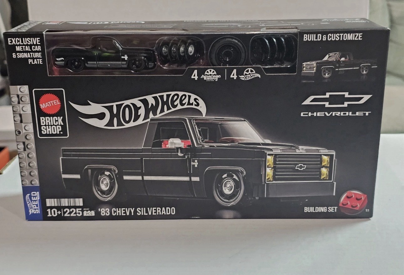 Mattel Brick Shop Hot Wheels - ’83 Chevy Silverado Building Toy Kit 225 Pieces