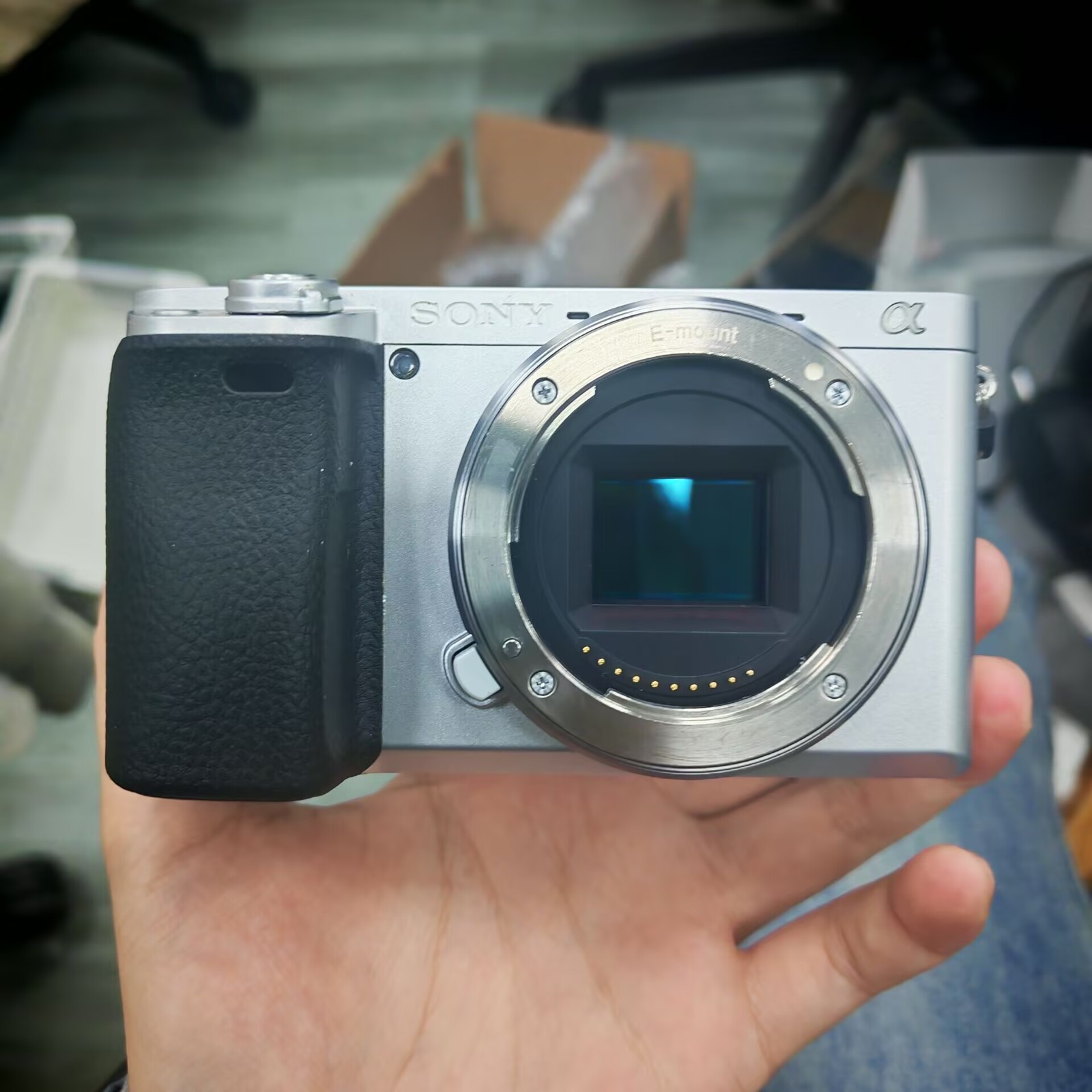 Sony Alpha a6400 ILCE-6400 Mirrorless 24.2MP 4K Digital Camera Body only SILVER