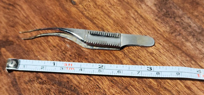 GILL (CHANDLER) Iris Forceps, fine cross serrated tips, 06mm wide (76cm)3'' GILL