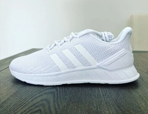 Adidas questar triple white 2025