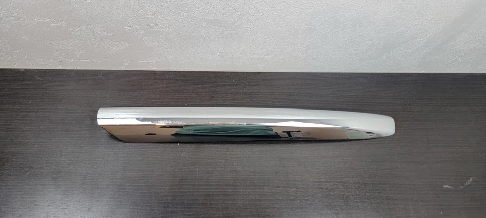 2008-2017 Buick Enclave -Tampa de extremidade de trilho de teto de bagagem (frente direita) tampa de acabamento fabricante de equipamento original - Imagem 3 de 4