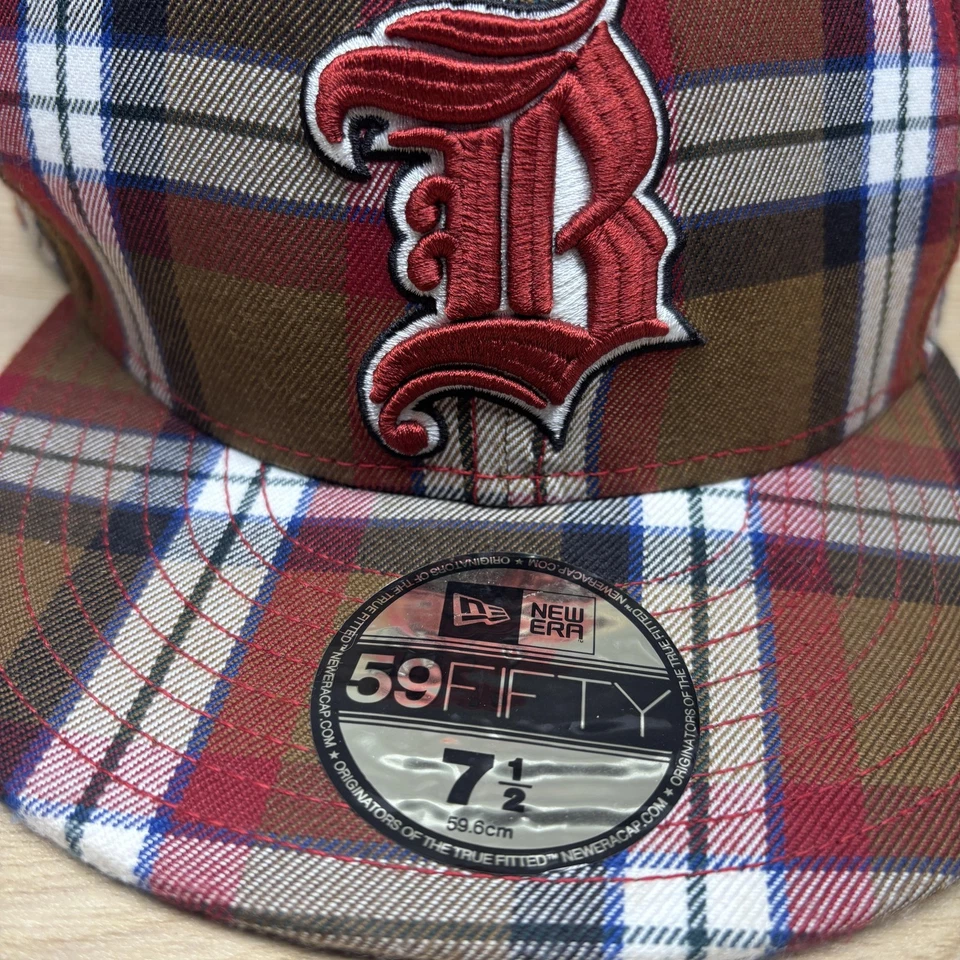 Кепка с логотипом New Era B мужская облегающая 7 1/2 красно-коричневая клетчатая бейсбольная с плоским козырьком - Изображение 3 из 4