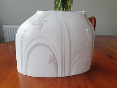 ROYAL DOULTON ''CARNATION'' IMPRESSIONS ZYPERN FLACHE VASE VON GERALD GULOTTA