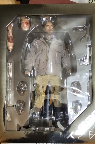 HOT TOYS TERMINATOR 1 T-800 TECH NOIR MMS136 1/6 SCALE ARNOLD SCHWARZENEGGER NEW - Picture 7 of 11