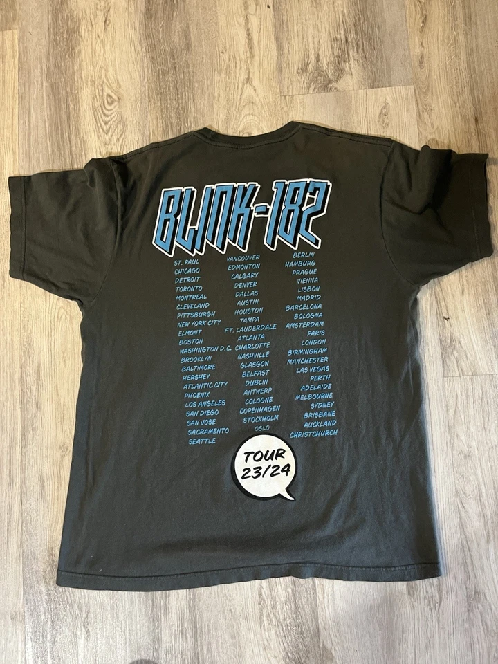 Blink 182 Men 23/24 Tour Shirt AUTHENTIC Size Large Anime girl Hook Ups skate!!! - Image 4 of 4