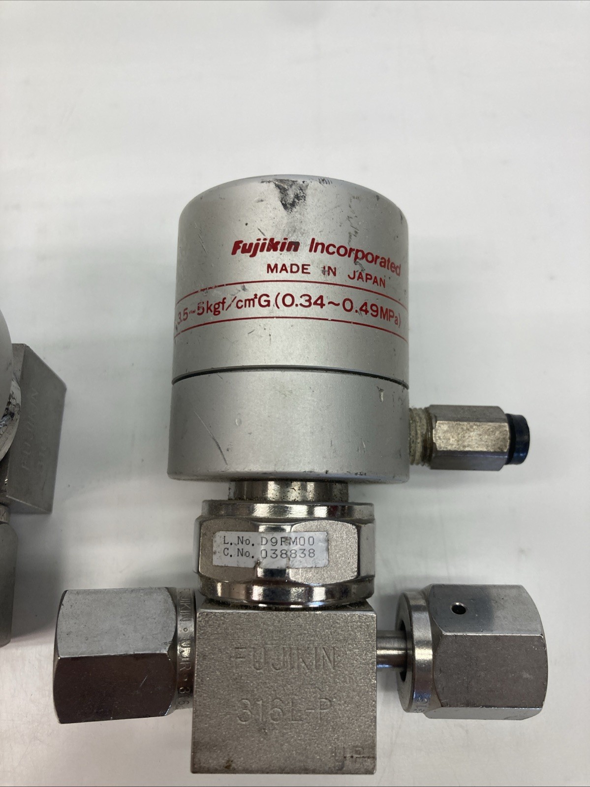 Lot Of 4 Fujikin Incorporated O.P. 3.5-5kgf/cmG (0.34-0.49MPa) | U.S.A. SELLER