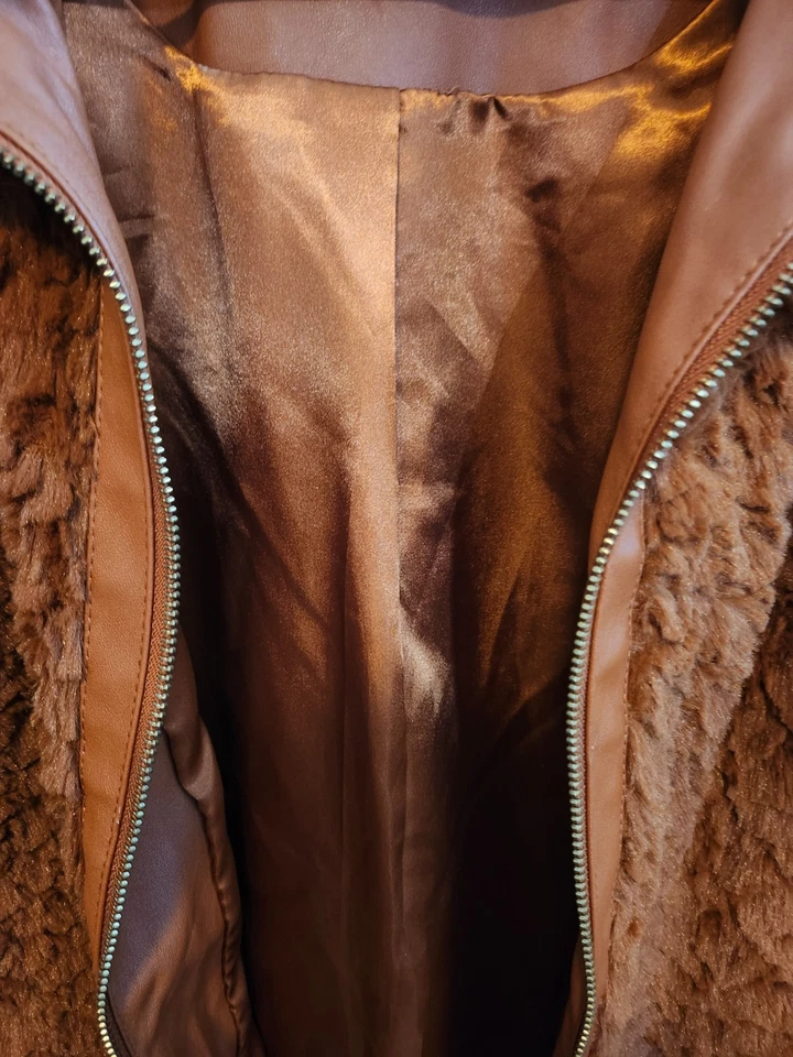 MARC NEW YORK/ANDREW MARC, CHALECO, PIEL SINTÉTICA MARRÓN ÓXIDO MUJER TALLA. M Foto 2 de 4