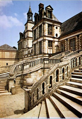 Horseshoe Staircase, Musee du Chateau, Fontainebleau, France Postcard
