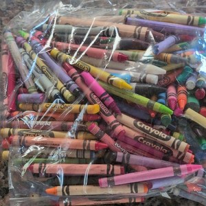 Crayola Multicolor Crayons Bulk Lot 3lbs+ Assorted Colors in Plastic Bag