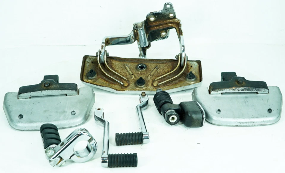 03 Harley Fat Boy Softail piso izquierdo y reposapiés pasajero izquierdo derecho 1360 Foto 2 de 4