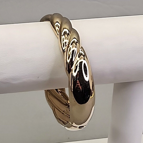 Monet Hinged Bangle Bracelet Vtg Gold Tone Wavy Curved Classic 7" - Picture 2 of 10