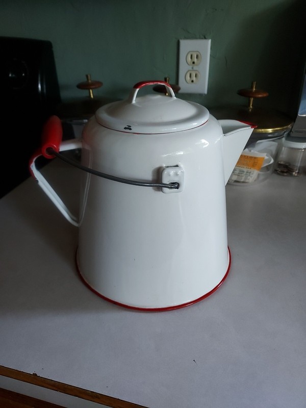 VTG WHITE RED TRIM CAMPFIRE ENAMEL WARE COWBOY COFFEE BOILER POT