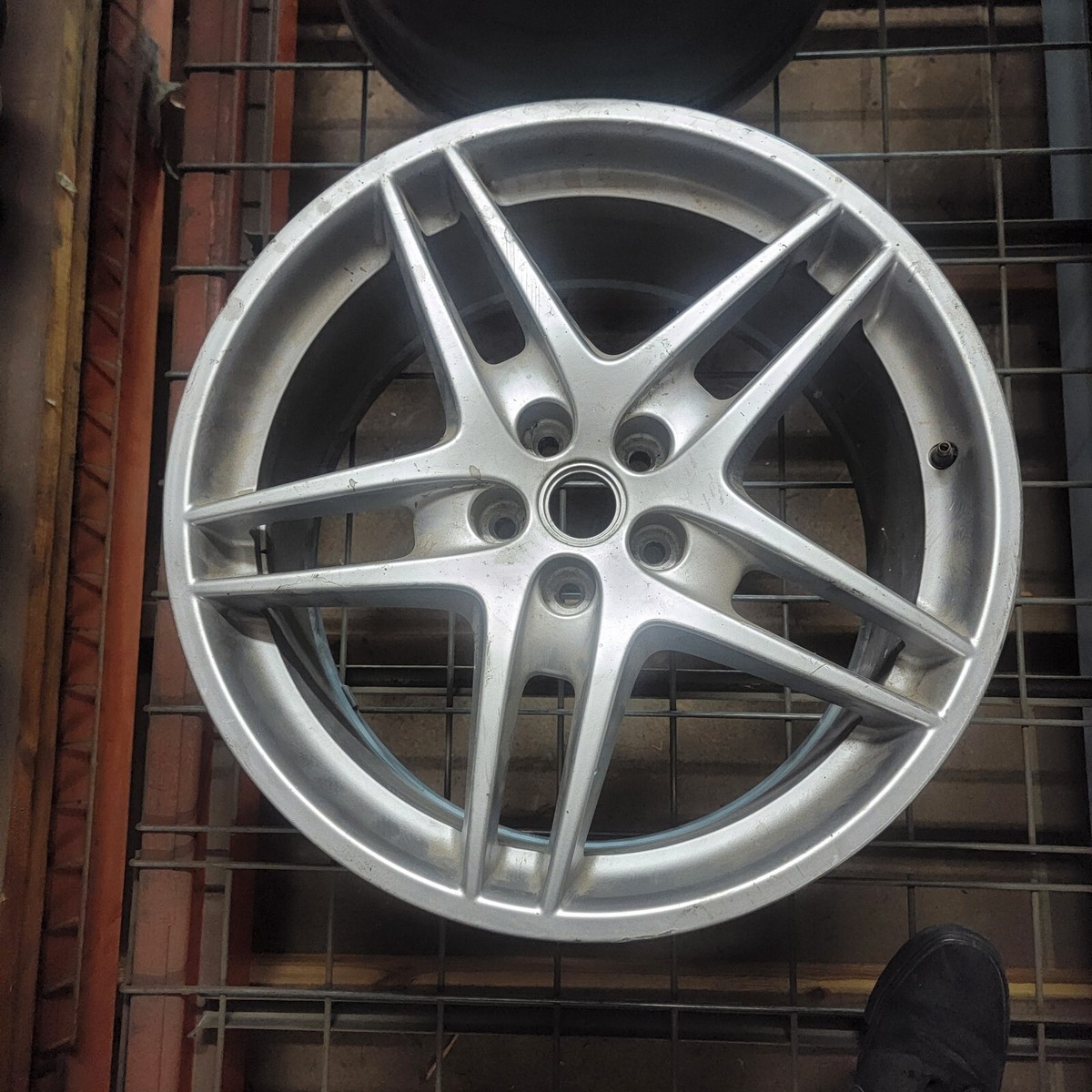 Ferrari F430 Rear Wheel Product Number 194266 Size 10J 19 Eh2 39