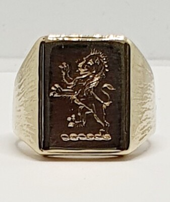 9ct Big Lion Rampant Signet Rectangular Shape Yellow Gold 375