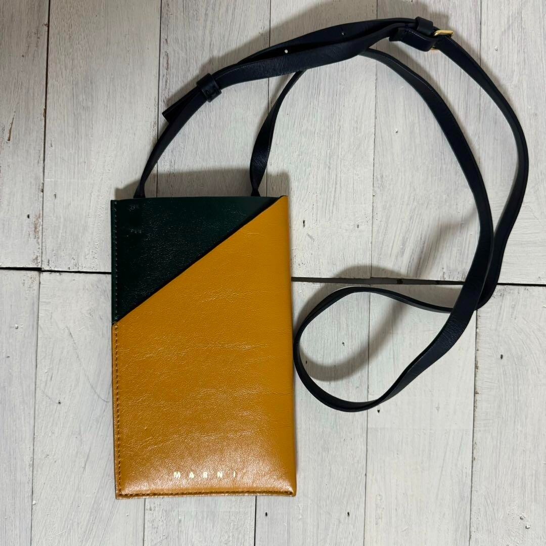 ショルダーバッグ・ポシェット Marni CELLPHONE HOLDER Across body bag MARNI phone shoulder bicolor w/box and storage bag 7*3.9