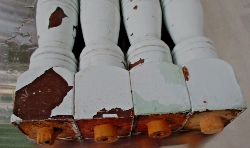 Juego 4 patas de mesa balaustres de porche de husillo torneado victoriano de 2 1/2" x 17" de alto Foto 2 de 4