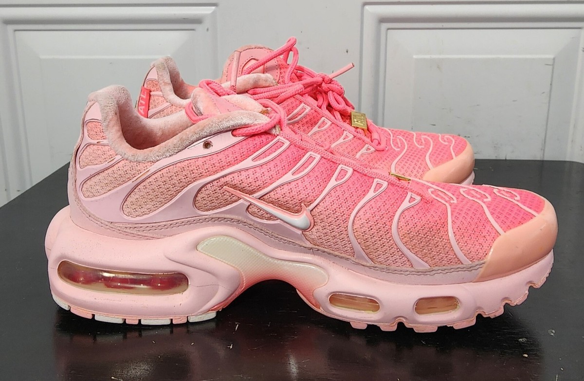 靴 nike w air max plus se pink Nike Air Max Plus SE Women's Shoes. Nike ID