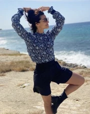 St Roche Shannon Button Down Shirt in Navy Floral Womens Size 6 NEW