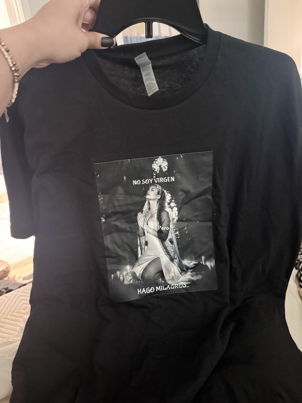 Funny  Mexican Tshirt “no soy Virgen pero hago Milagros 
