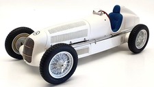 CMC 1/18 Scale Model Car M-065 - 1934 Mercedes Benz W25 - White