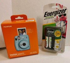 Fujifilm Instax Mini 11 Pastel Blue w/two Energizer Recharge batteri charger